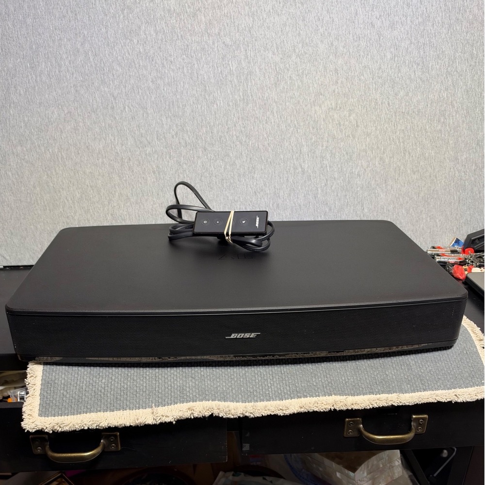 Bose Solo TV Sound System Compact Soundbar Speaker with Remote 410376 Blk Tested